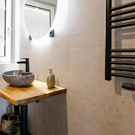 Alex & Rine - Zum Alten Strom Bed and Breakfast Ρόστοκ