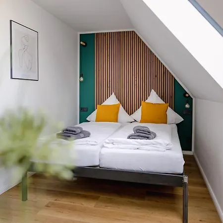 Alex & Rine - Zum Alten Strom Bed & Breakfast Rostock