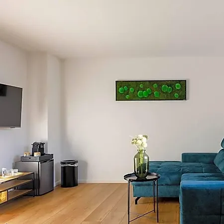 Alex & Rine - Zum Alten Strom Bed and Breakfast 3*